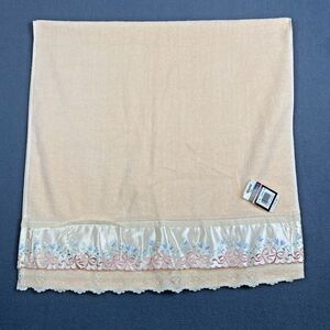 Vintage Sears Bath Towel Peach Chantilly Satin Lace Trim CottageCore Cotton New